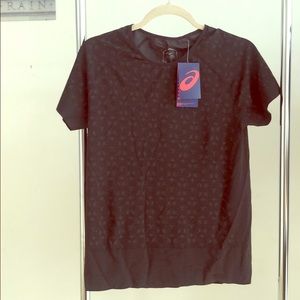 New Asics quick dry running shirt